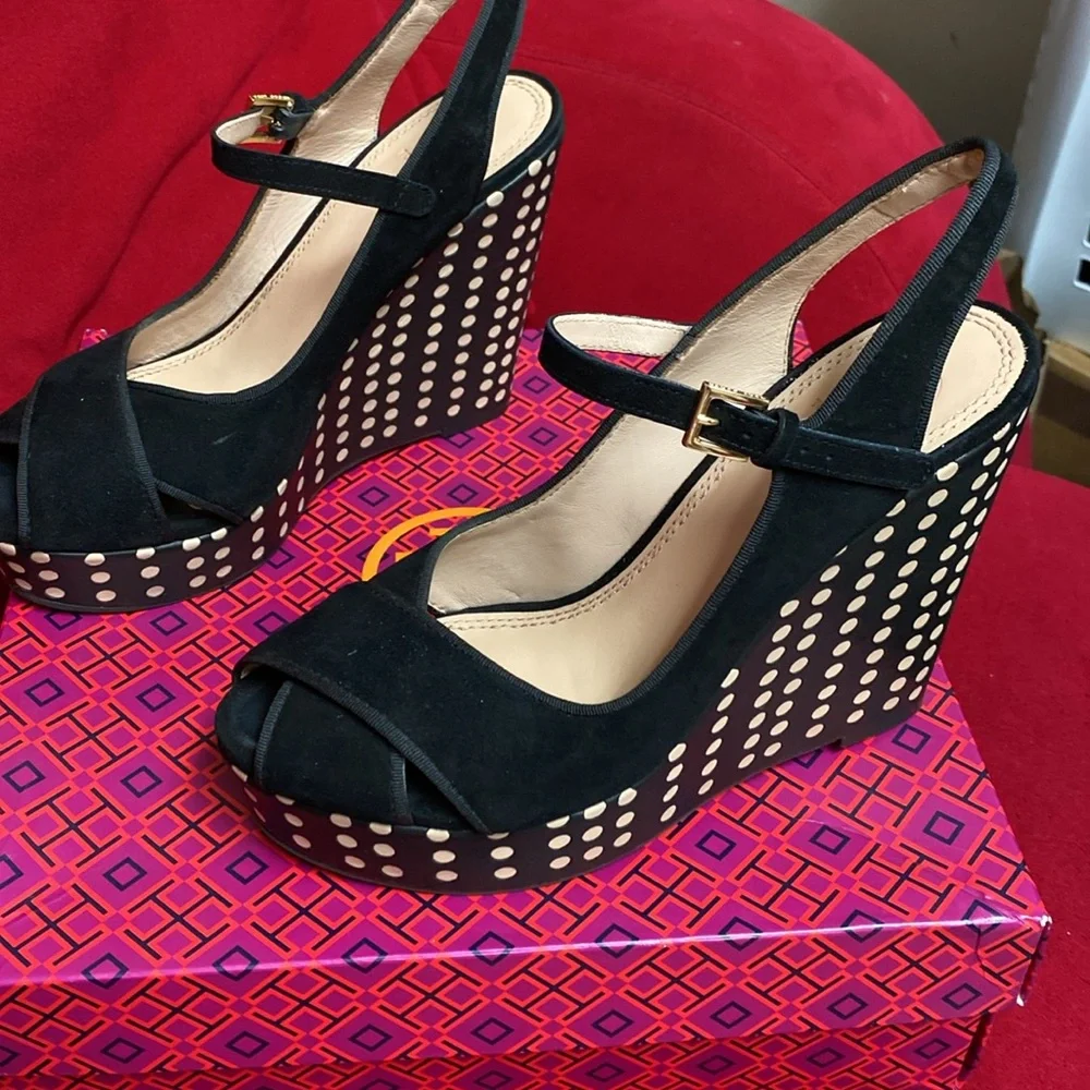 Tory Burch (Black) Lancaster suede/ Grosgrain 8.5 - Picture 2 of 5
